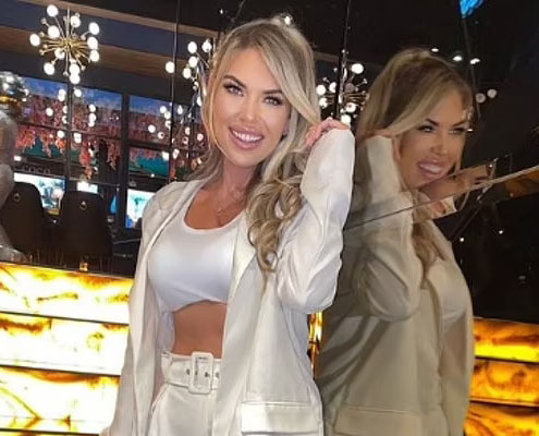 Frankie Essex shows off her toned stomach in a crop top and shorts as she continues her weight loss journey